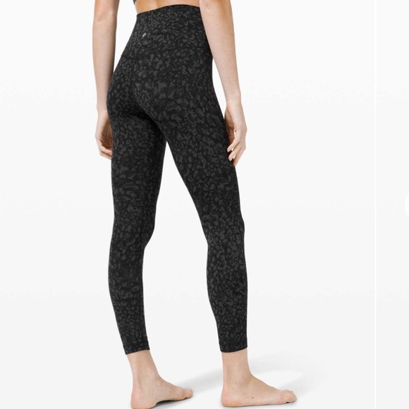 Lululemon Align Pant II 25"
Wild Thing Camo Deep Coal Multi - Picture 6 of 14